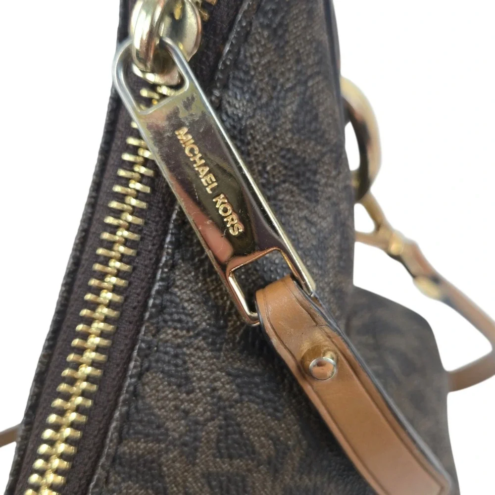 Michael Kors Isabella Medium Hobo Bag Brown Monogram Signature Logo 38T7GIRL3B